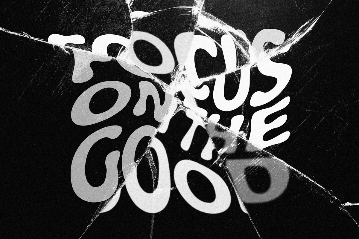 Cracked Glass Text & Logo Effect