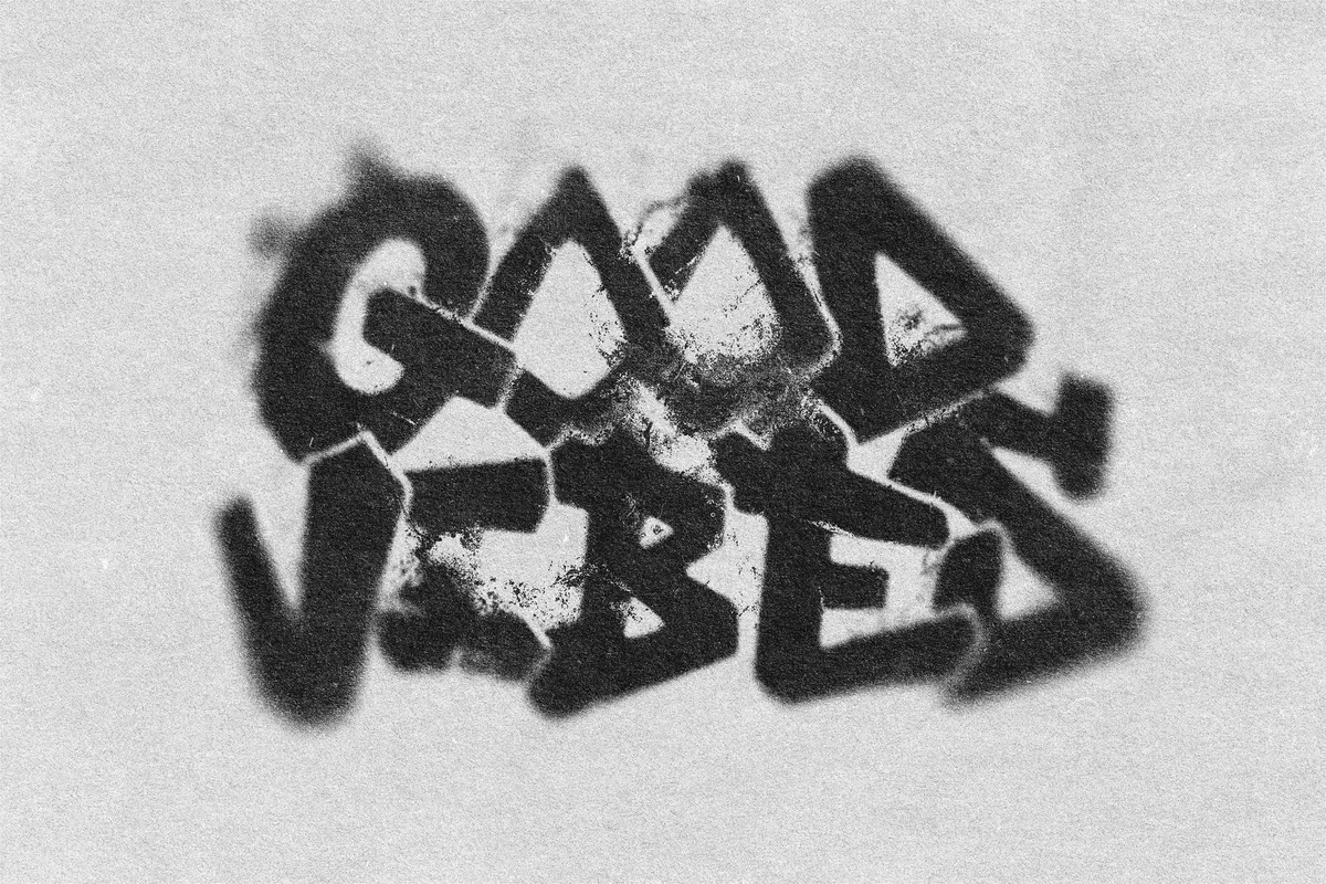 Grunge Style Text & Logo Effect