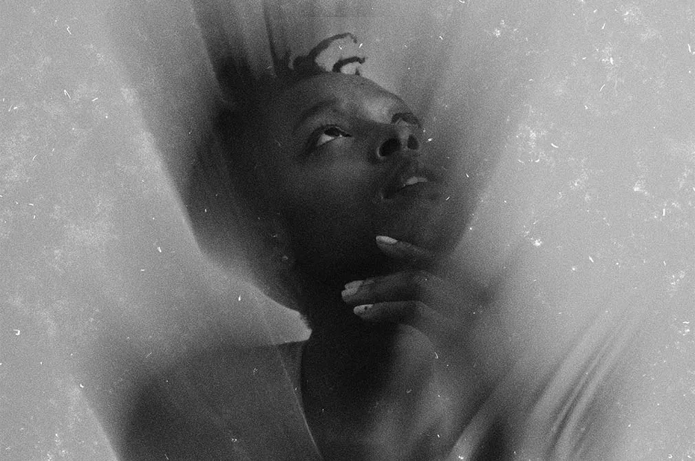 Monochrome Motion Blur Photo Effect
