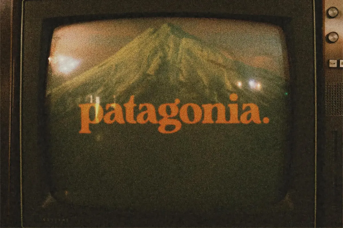 Analogue — Humanist Retro Serif