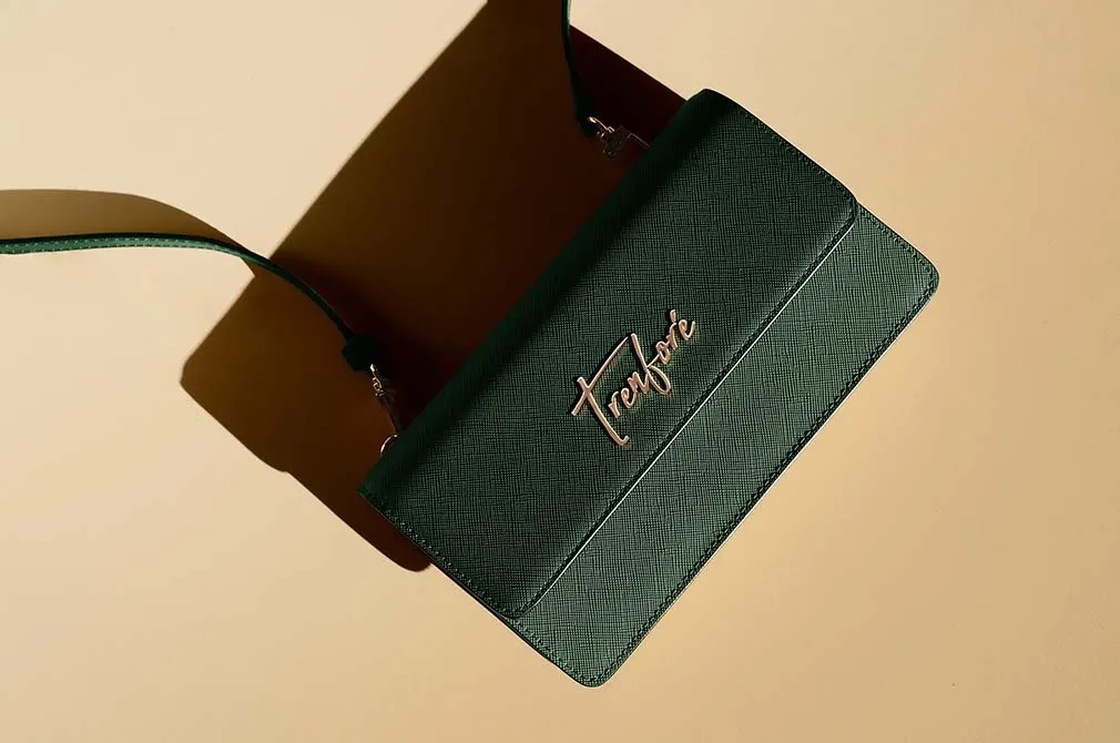 Purse Logo Mockup