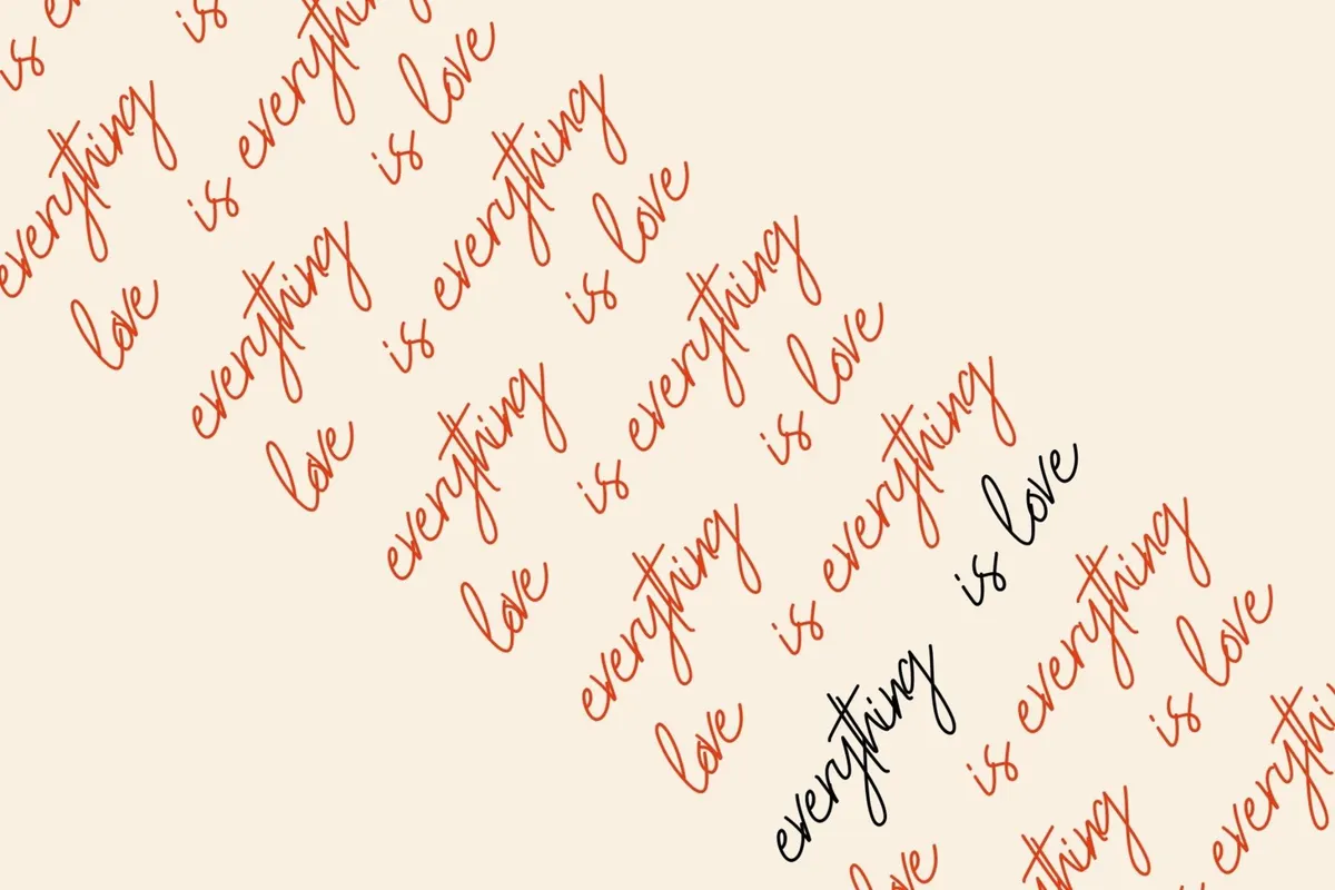 Amber Flow - Handwritten Script Typeface
