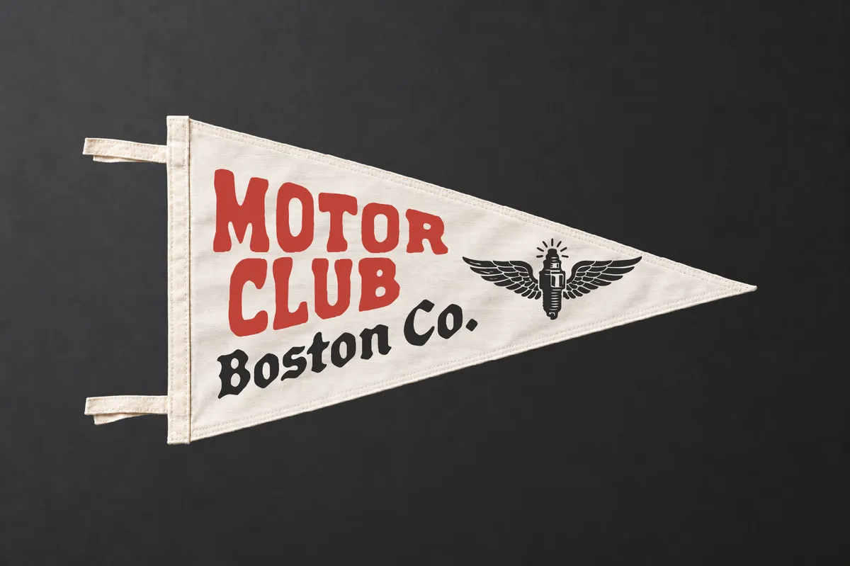 Forge Garage - Vintage Blackletter Font Duo