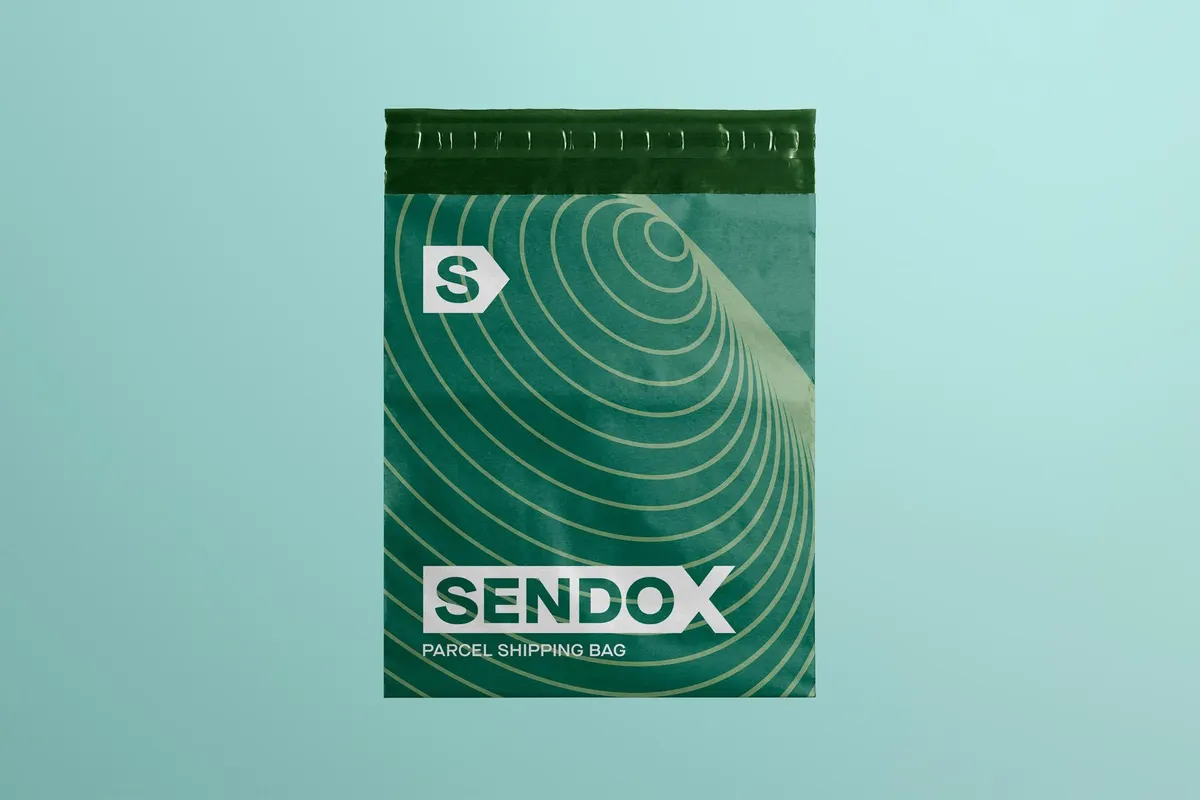 E-commerce Mailer Bag Mockup