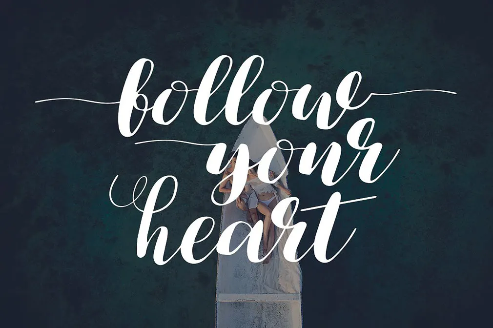 Lauren Script Font