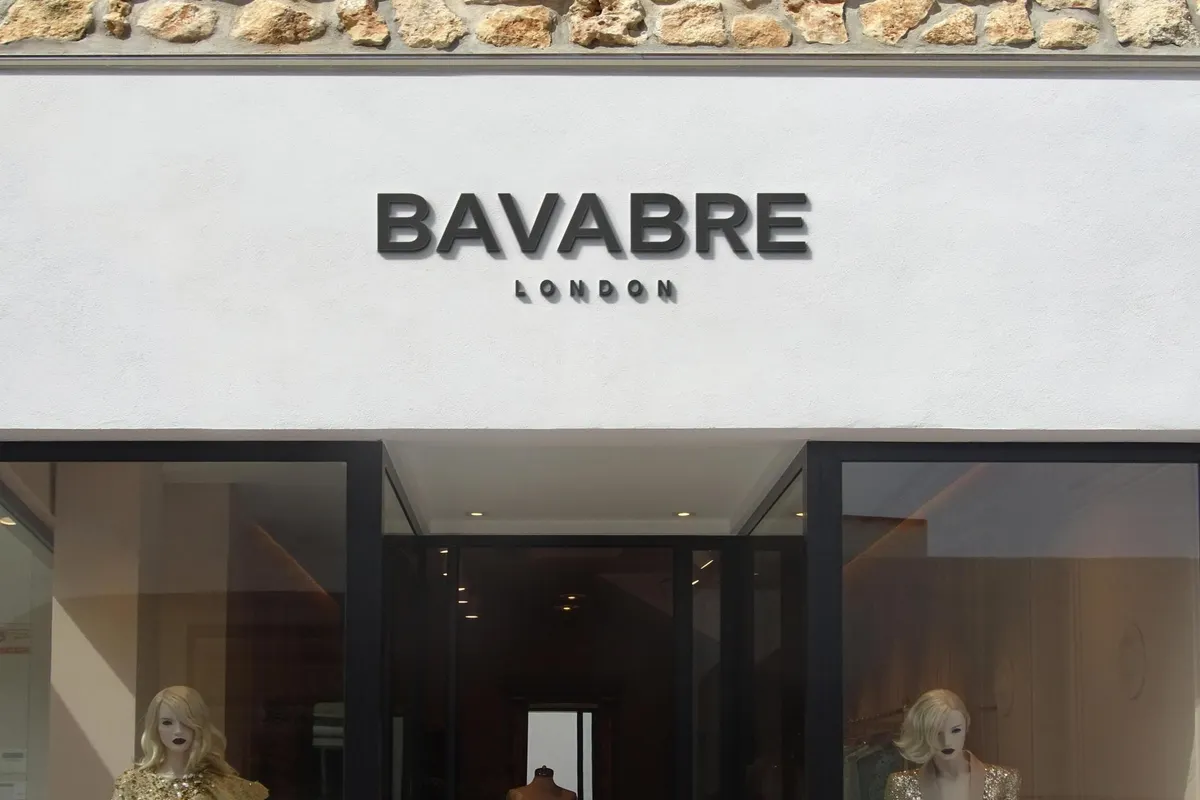 Minimal Stucco Shopfront Sign Mockup