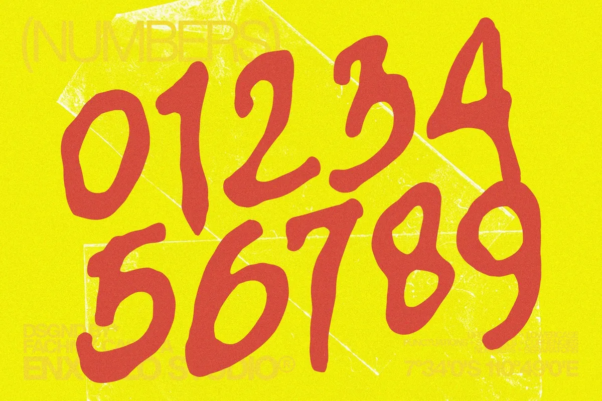 Gumps Over - Messy Brush Font