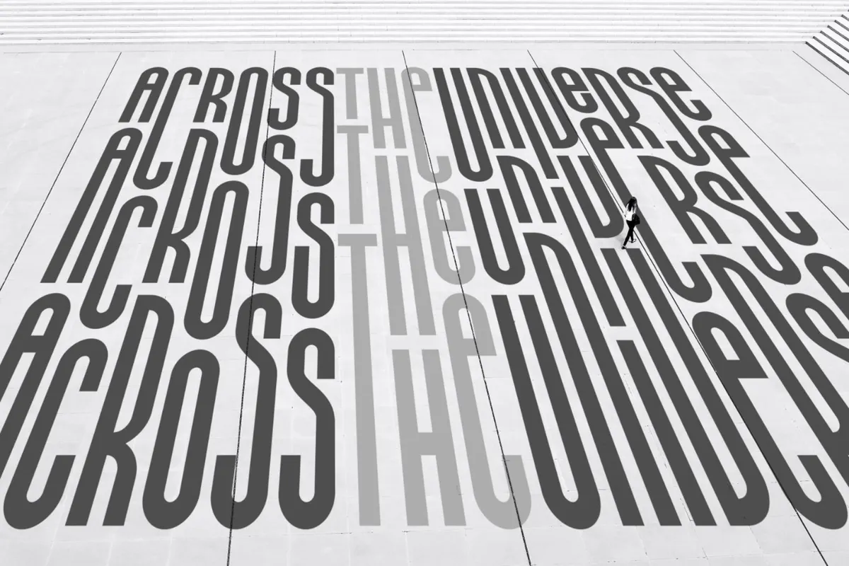 Milleniapolis - Futuristic Font