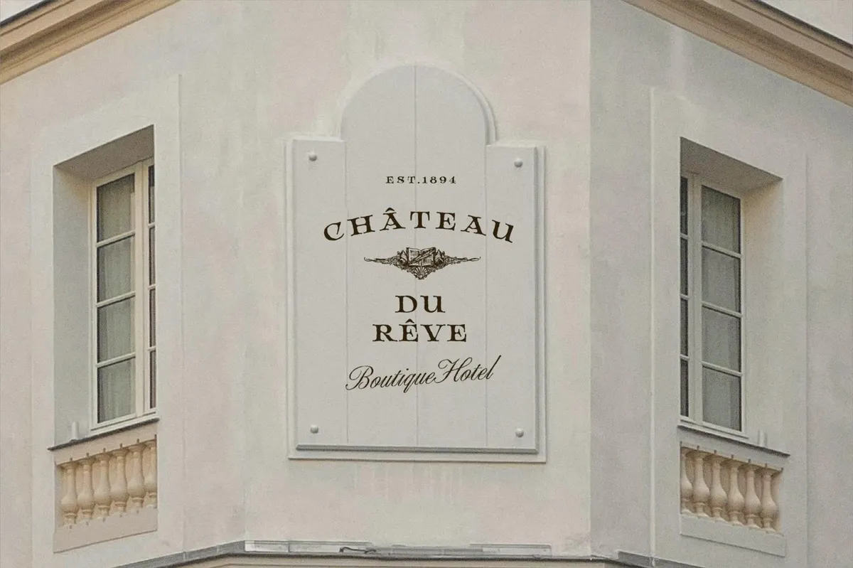 Bradbury — Display Serif