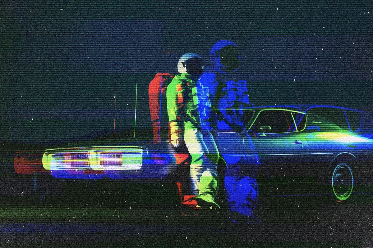 Glitch Retro Photo Effect