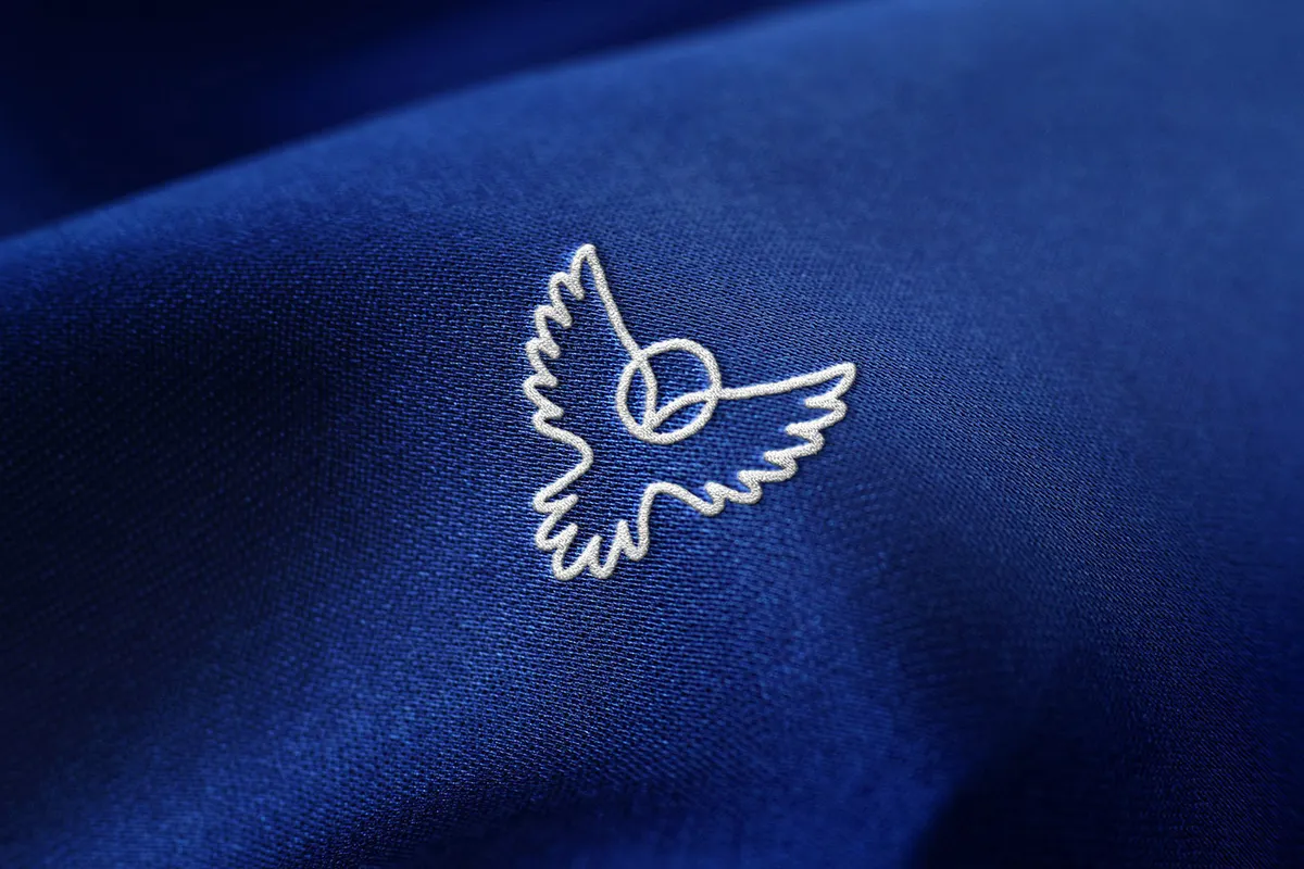Pomp: 30 Logo Mockup Scenes