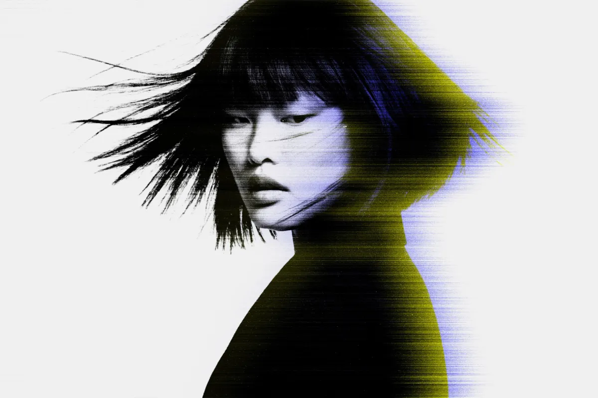 Glitch Blurred Photo Effect