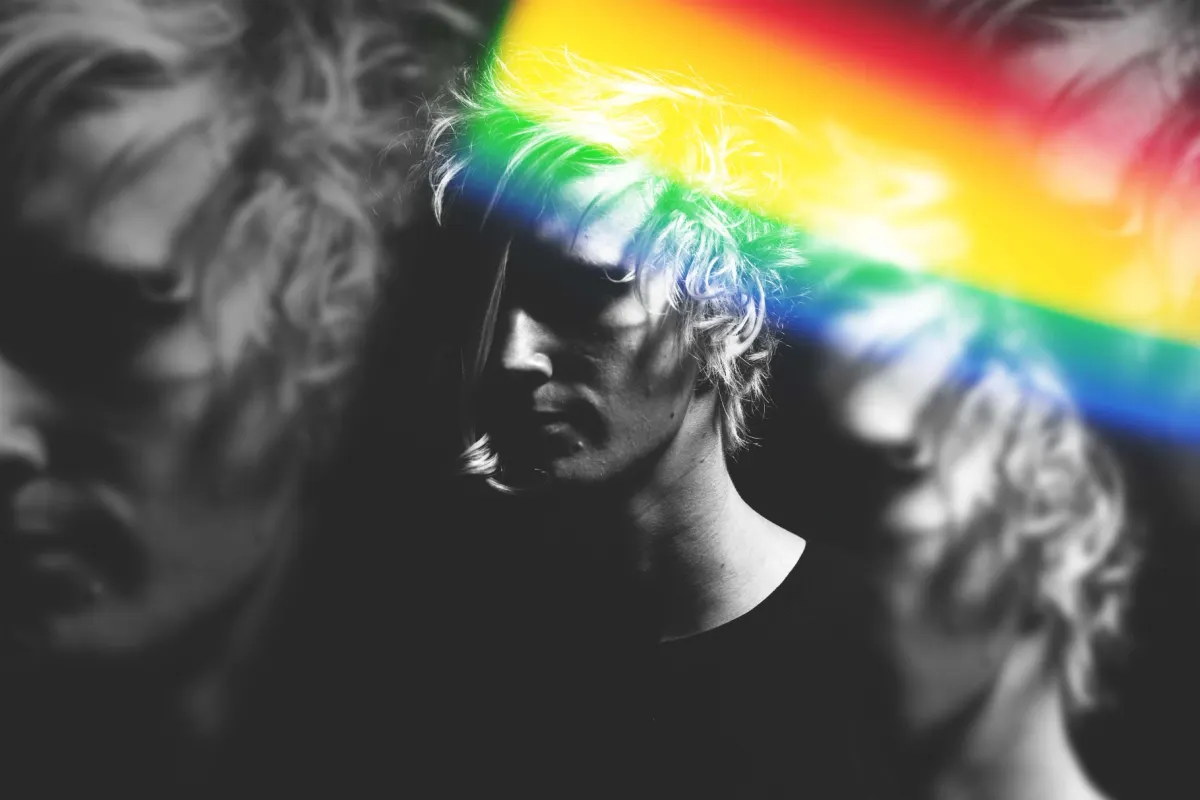 Prismatic Vibes Photo Effect