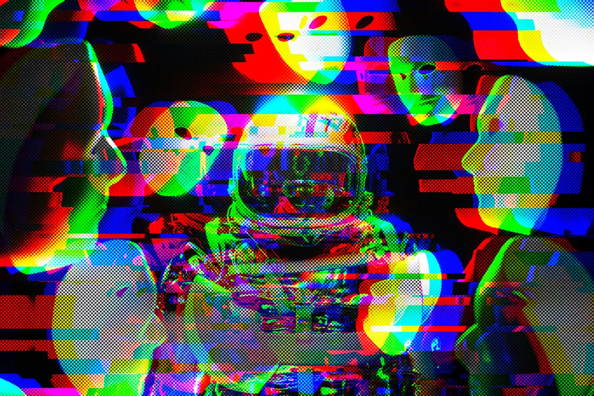 Halftone Glitch Photo Effect