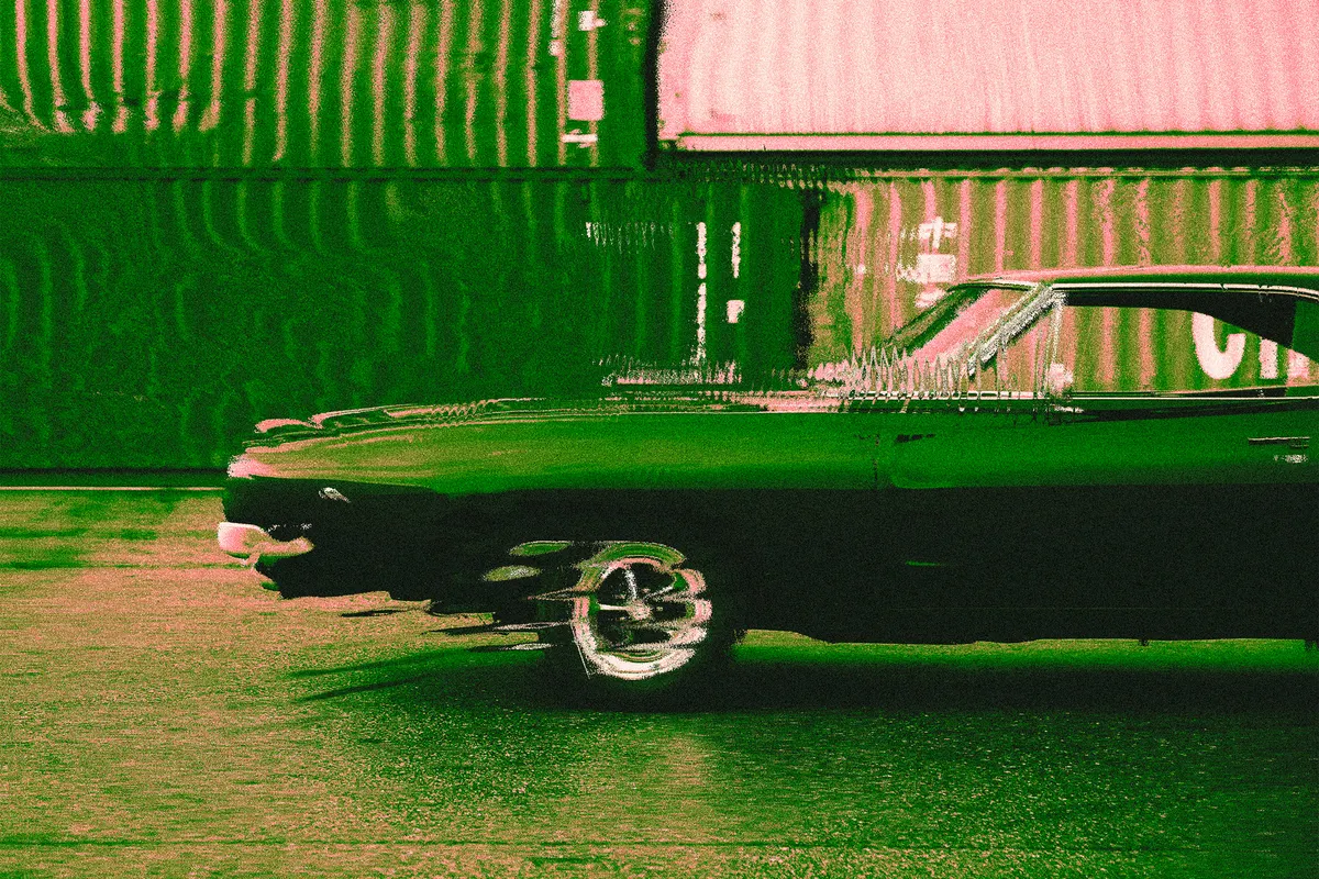 Distorted Mismatches Photo Effect