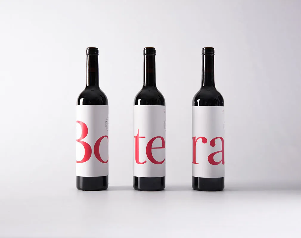 Botera Stencil Font