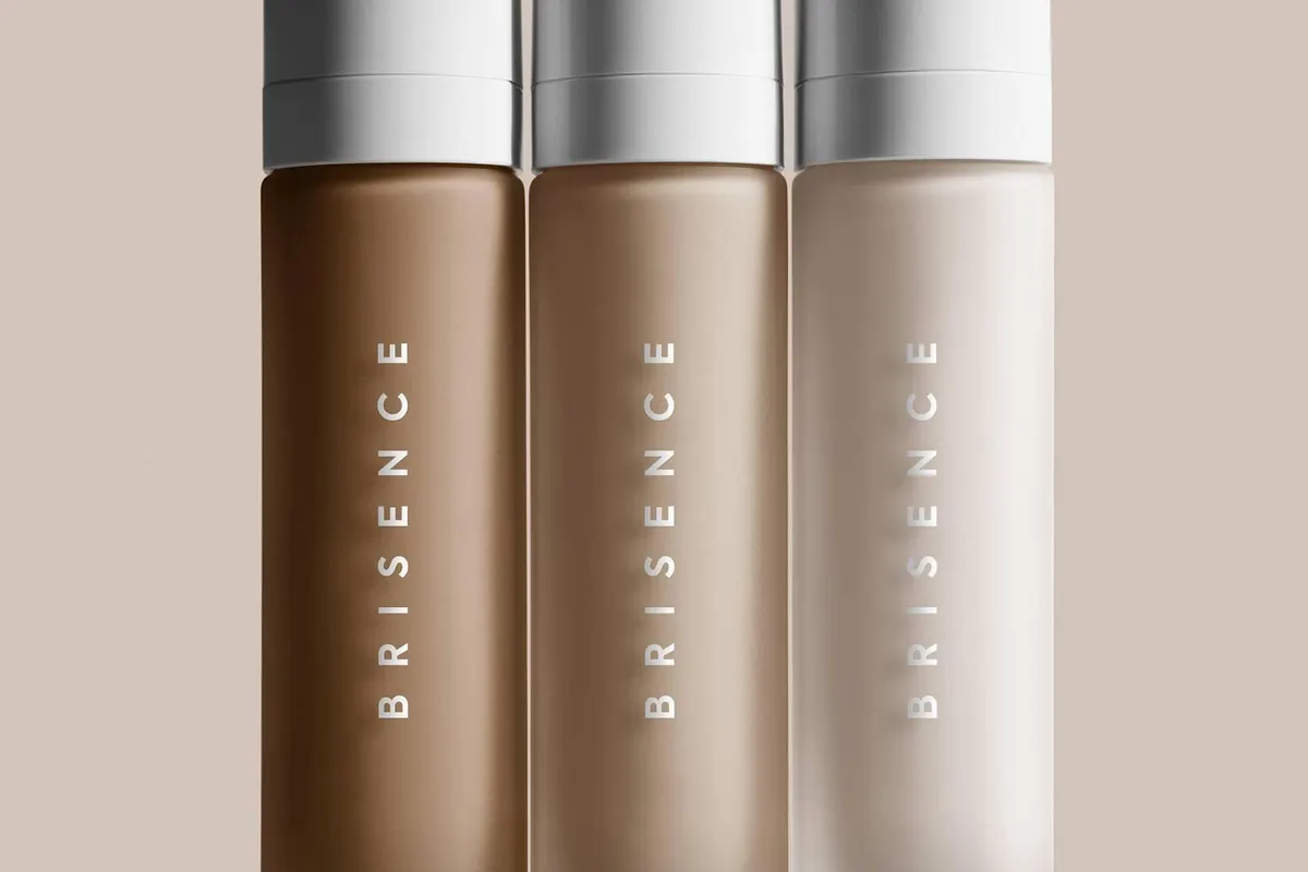 Minimalist Concealer Logo Mockup