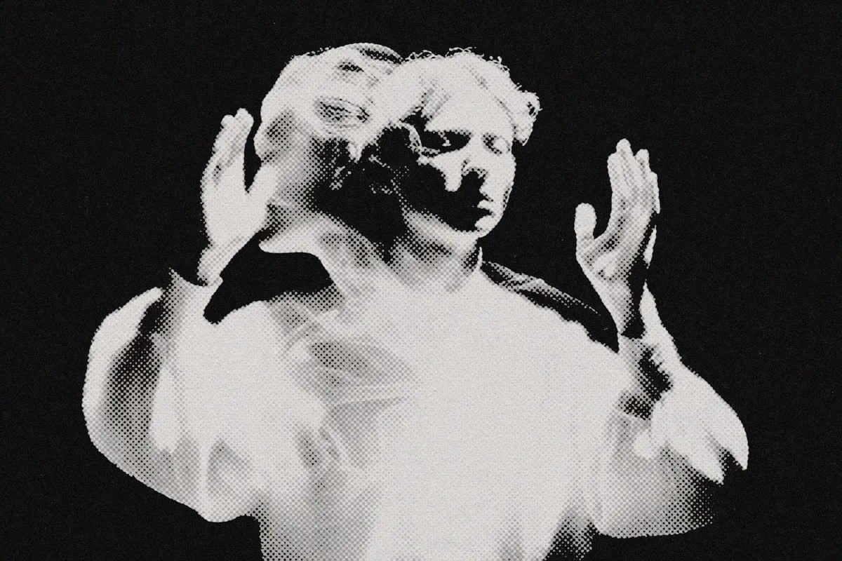 Monochromatic Halftone Photo Effect