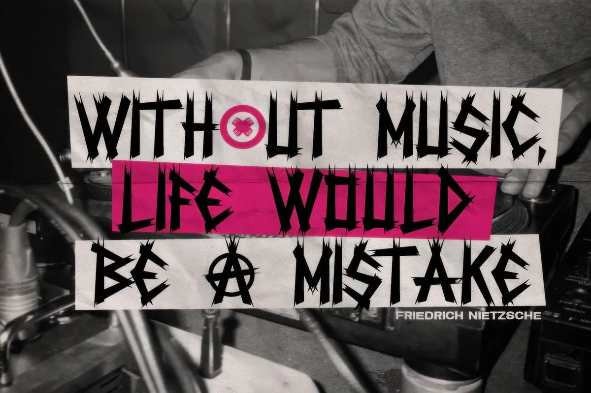 Brainoise — Punk Display Font