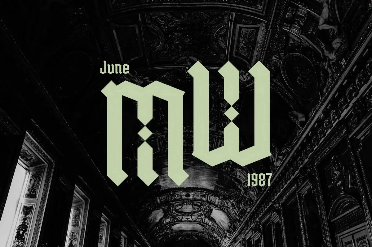 Moleta — Modern Gothic Typeface
