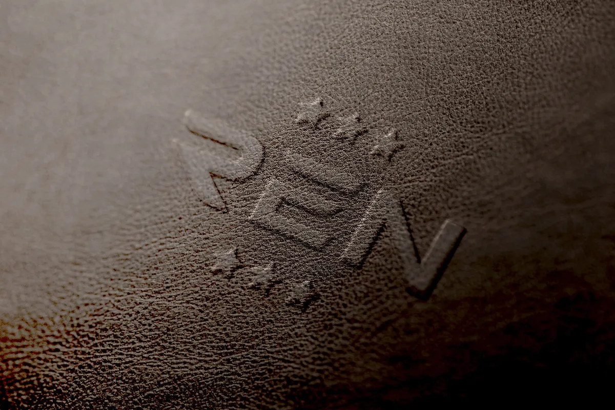 Pomp: 30 Logo Mockup Scenes