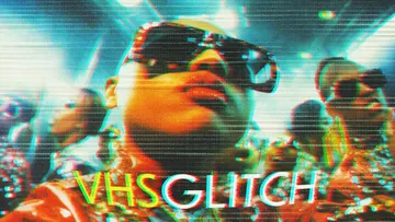 Retro Glitch Monitor Photo Effect