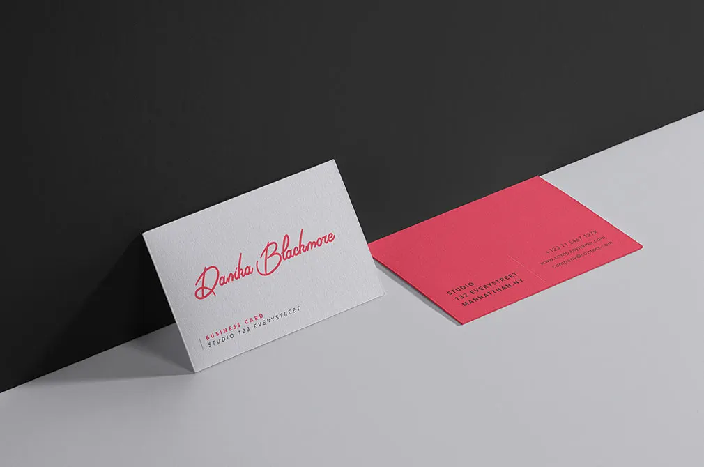 Riviera Signature Font