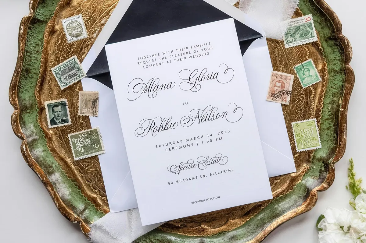 Brenelsa Script Font