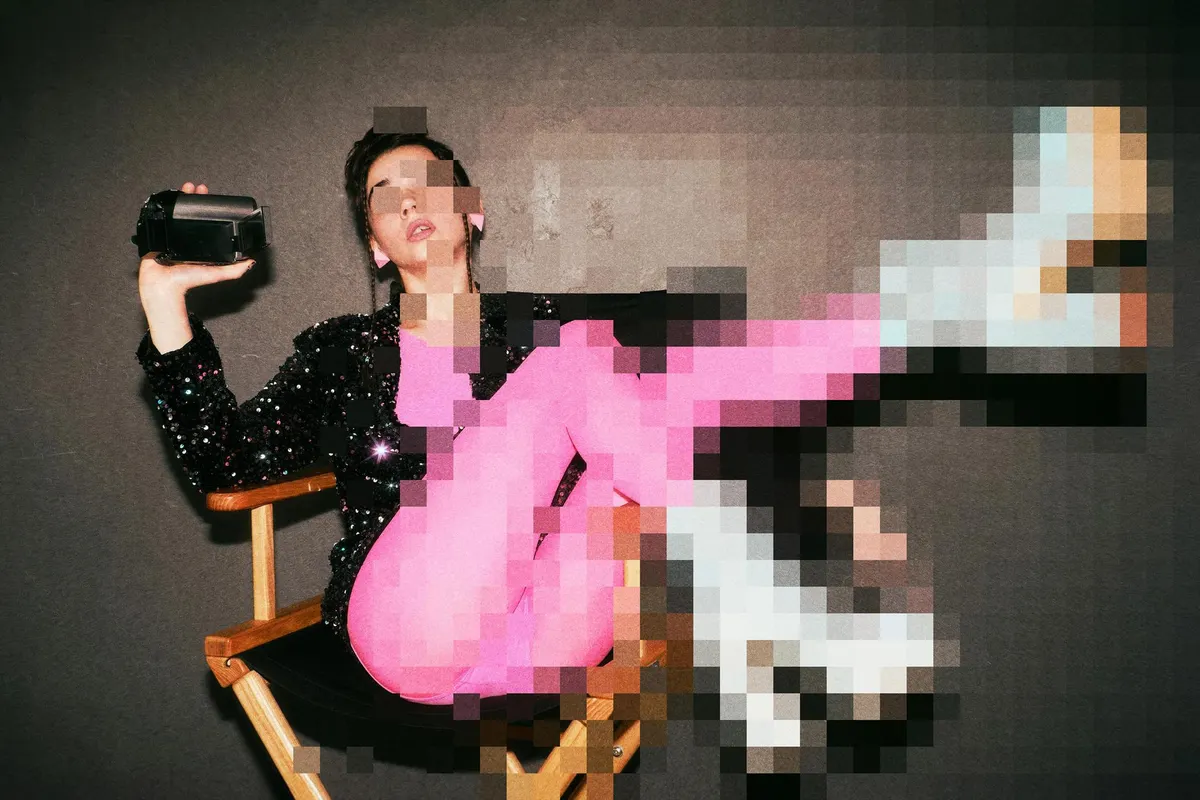 Pixels Overlay Photo Effect