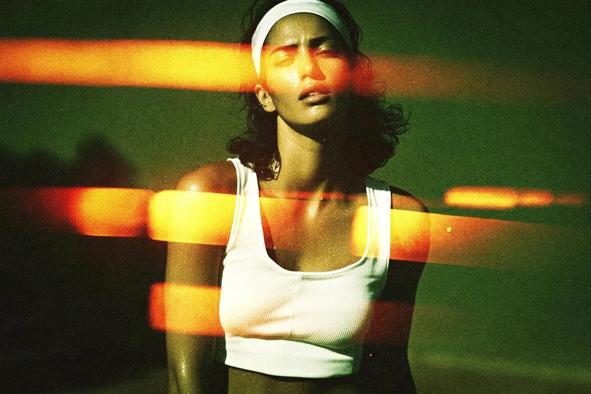 1990 Camera Leaks Photo Effect