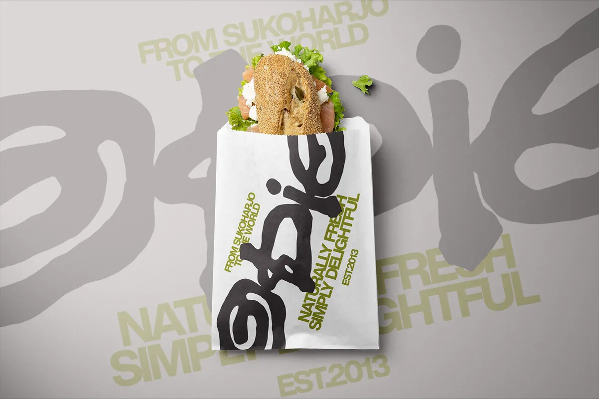 Rogia - Hand Drawn Brush Food Font