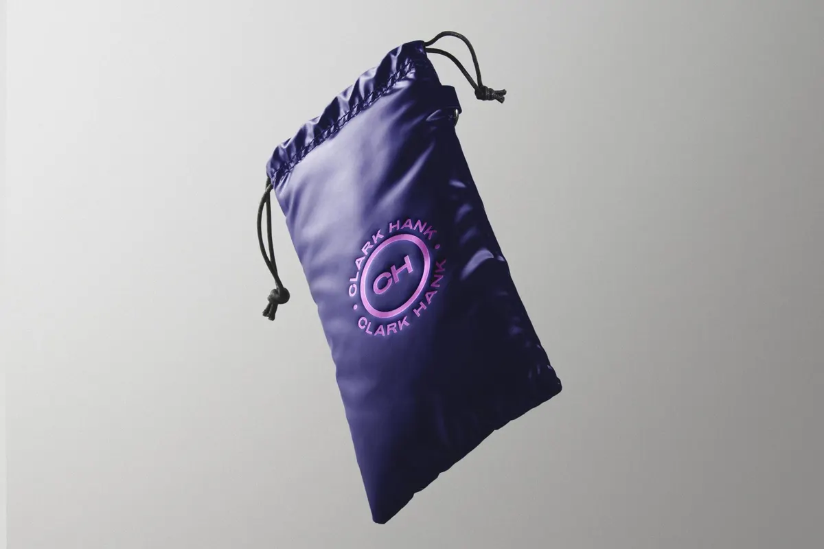 Logo Mockup Floating Pouch