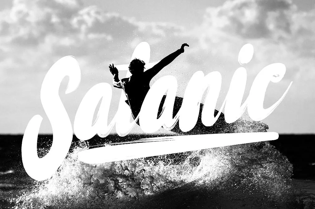 Rissa Typeface