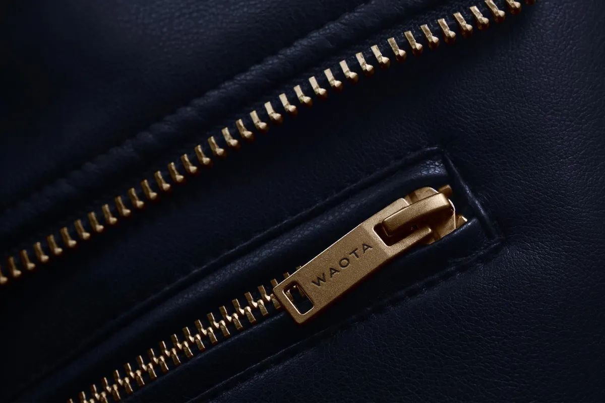 Zipper Hardware Logo Mockup