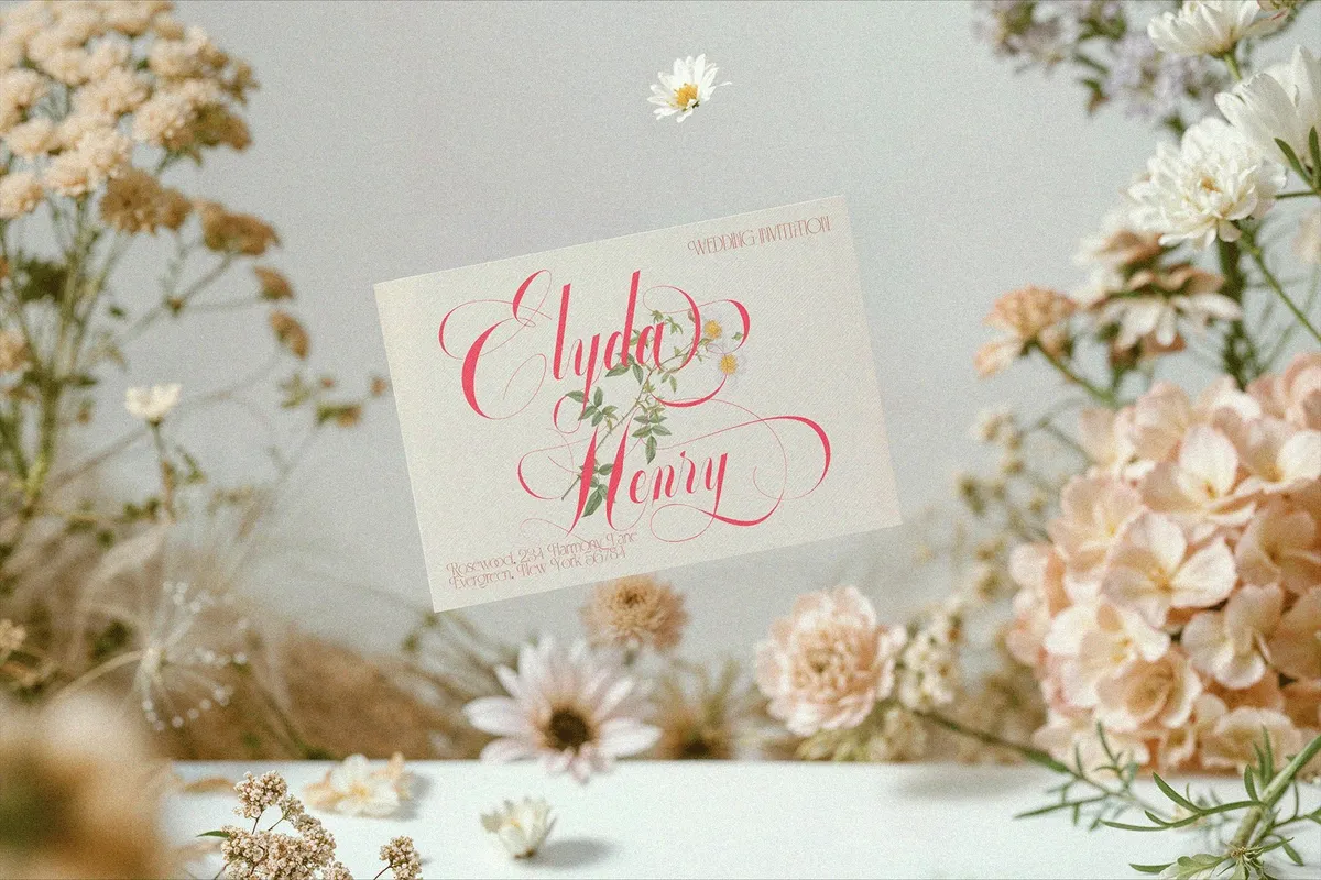 GLOWING ROMANCE — Luxury Calligraphy Font