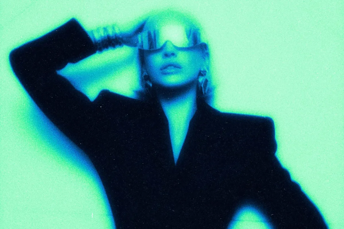 Grainy Glow Photo Effect
