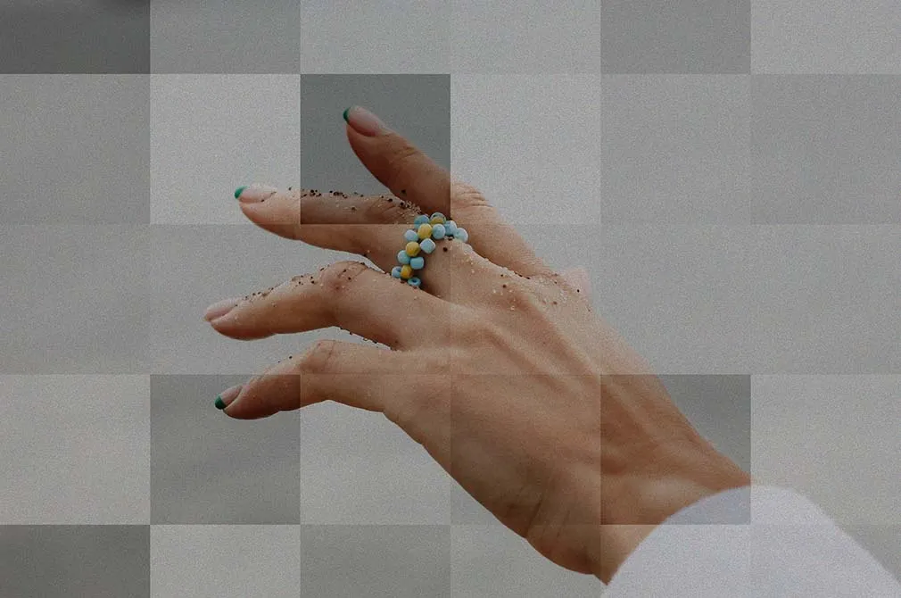 Checkered Pixelated Poster Effect