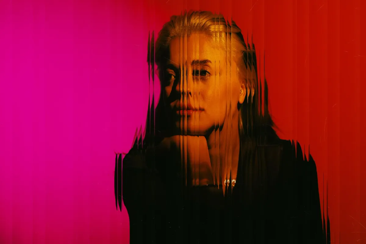 Glass Photo Effect