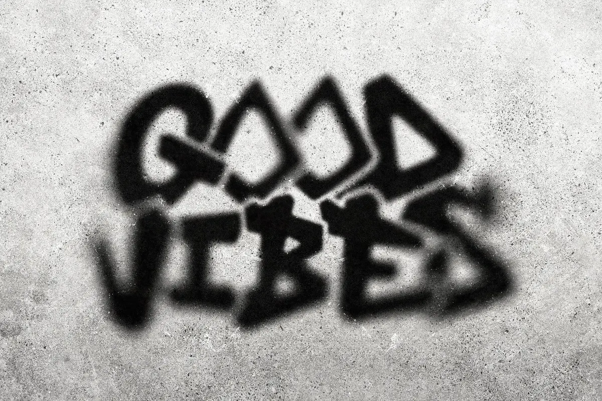 Blurred Graffiti Text & Logo Effect