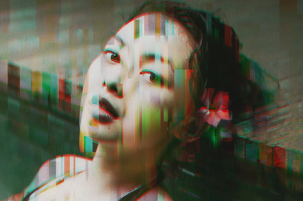 Screen Glitch Photo Effect