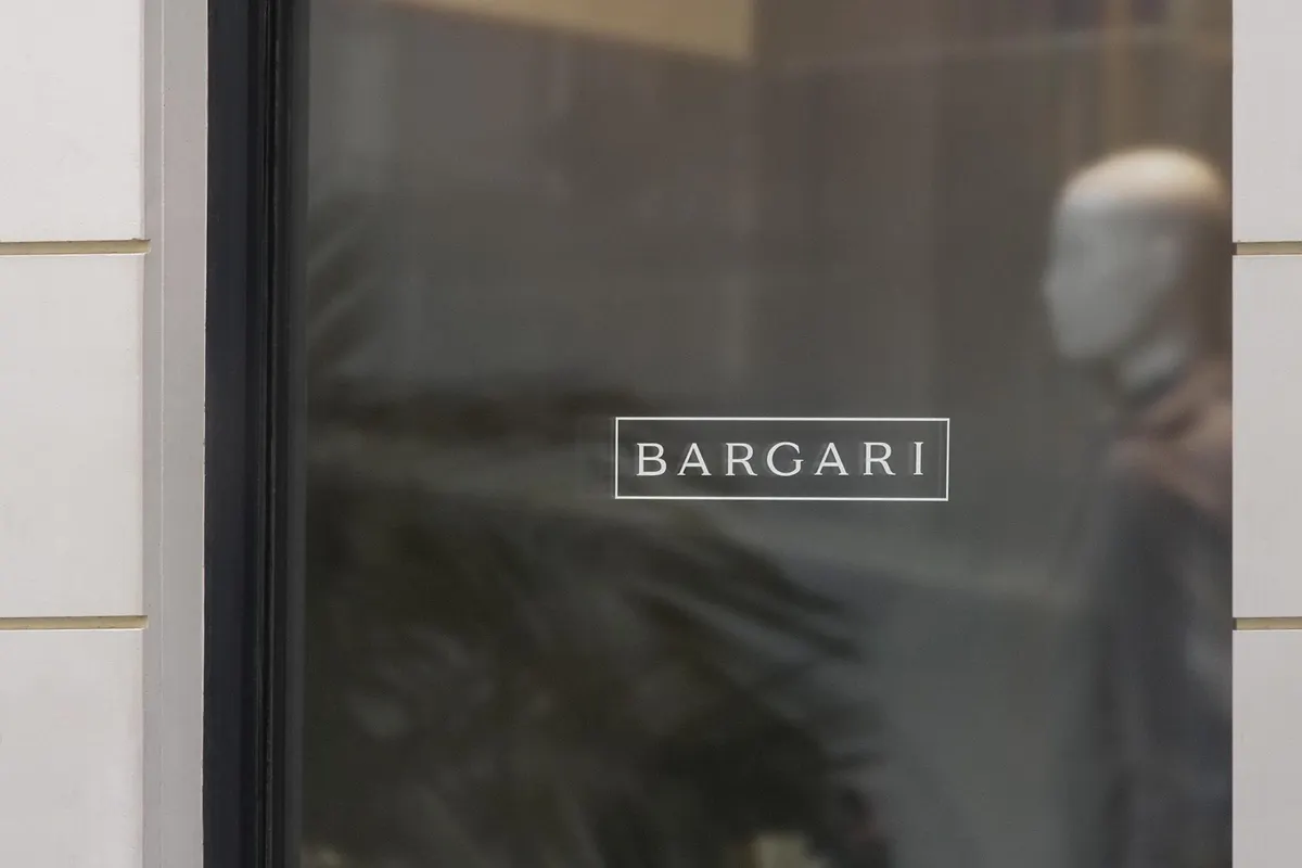 Logo Mockup Window Sign Fashion Store
