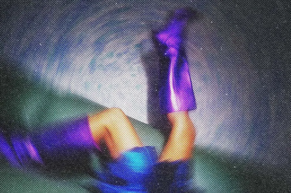 Halftone Spinning Blur Photo Effect