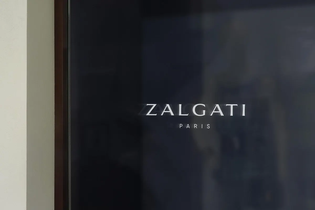 Classy Retail Storefront Logo Mockup