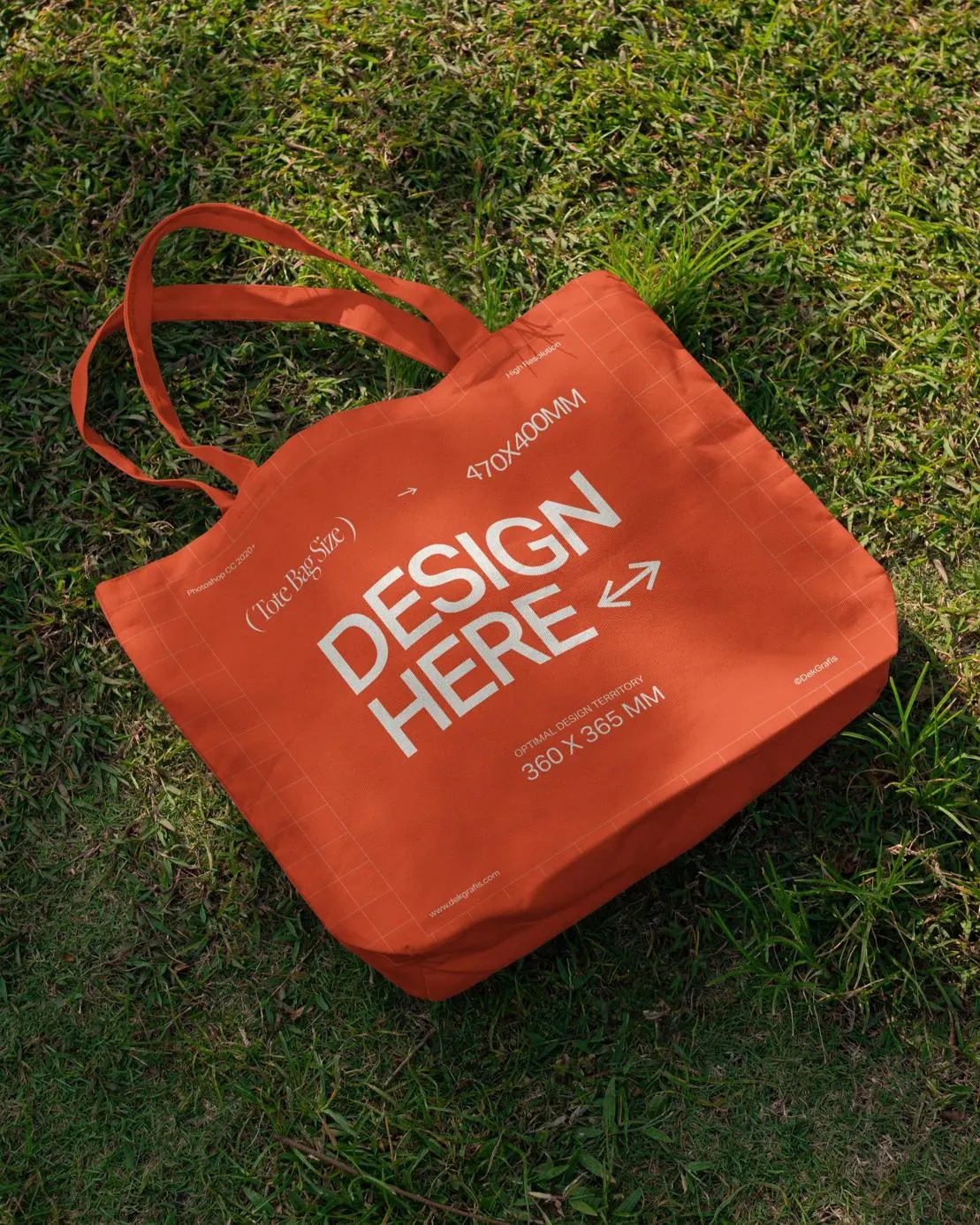 Tote Bag on Grass Mockup