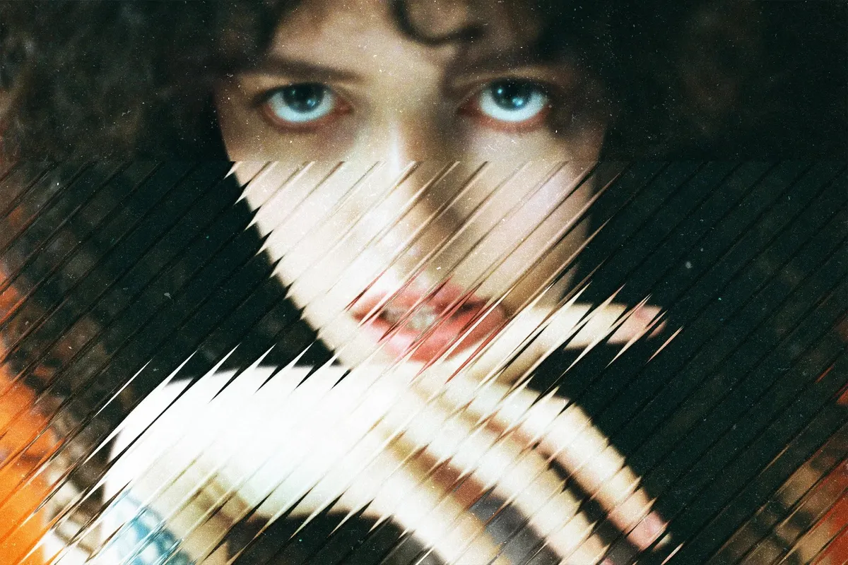 Diagonal Glass Photo Effect