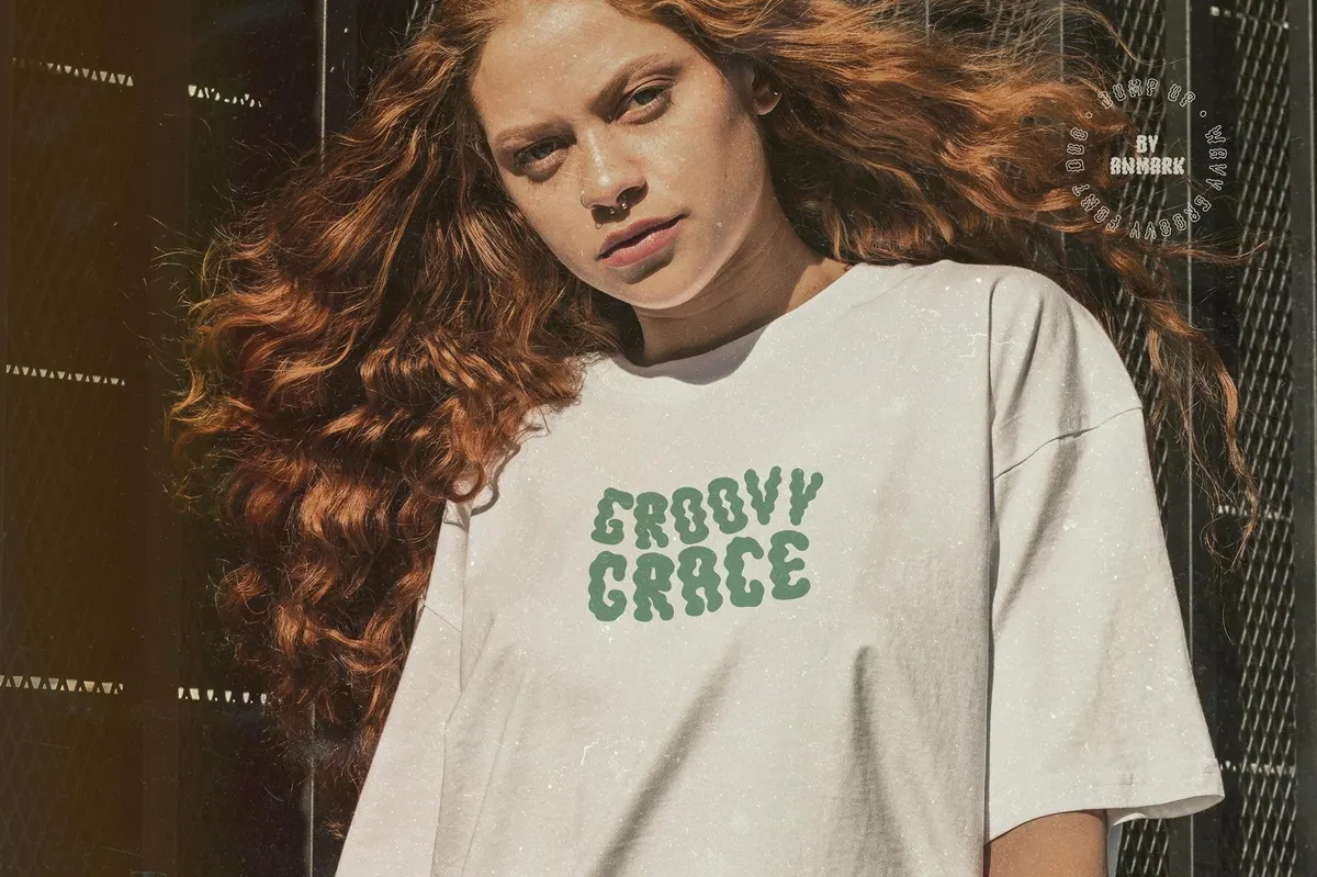 Jump Up — Wavy Groovy Font Duo