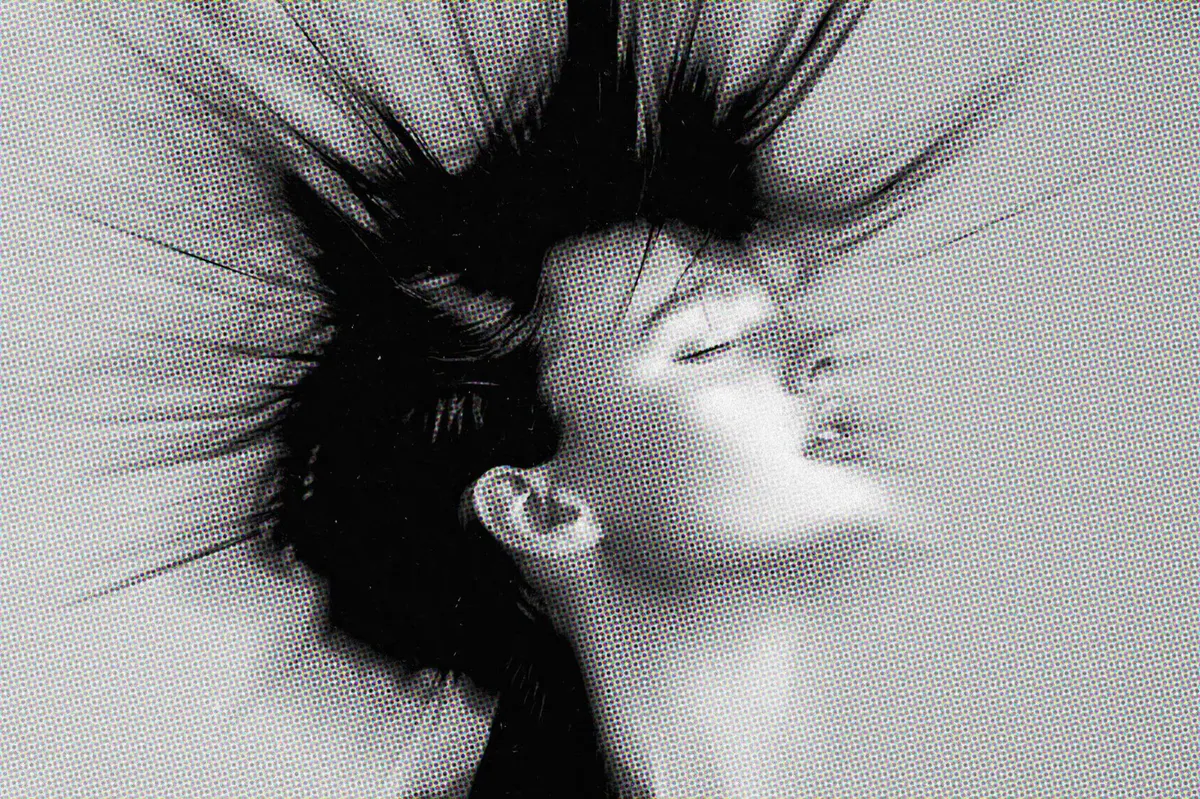 Circle Motion Halftone Photo Effect