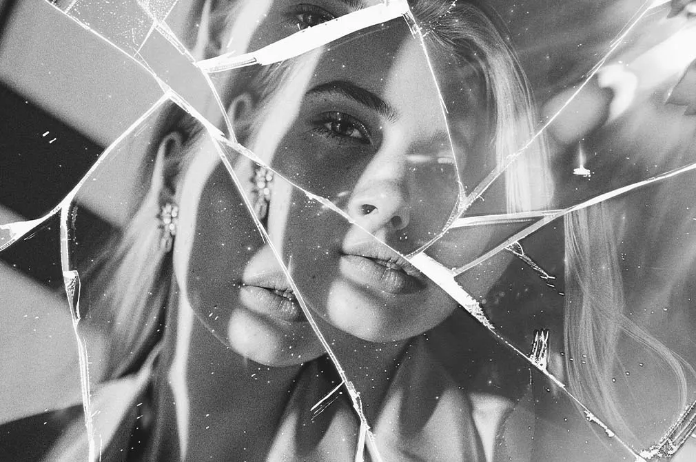 Monochrome Broken Glass Photo Effect